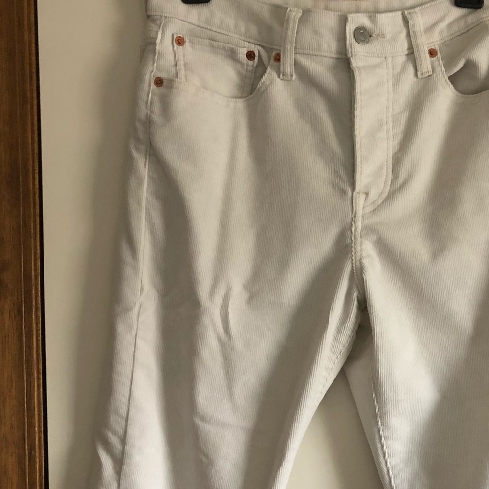 Levi wedgie straight white corduroy pants